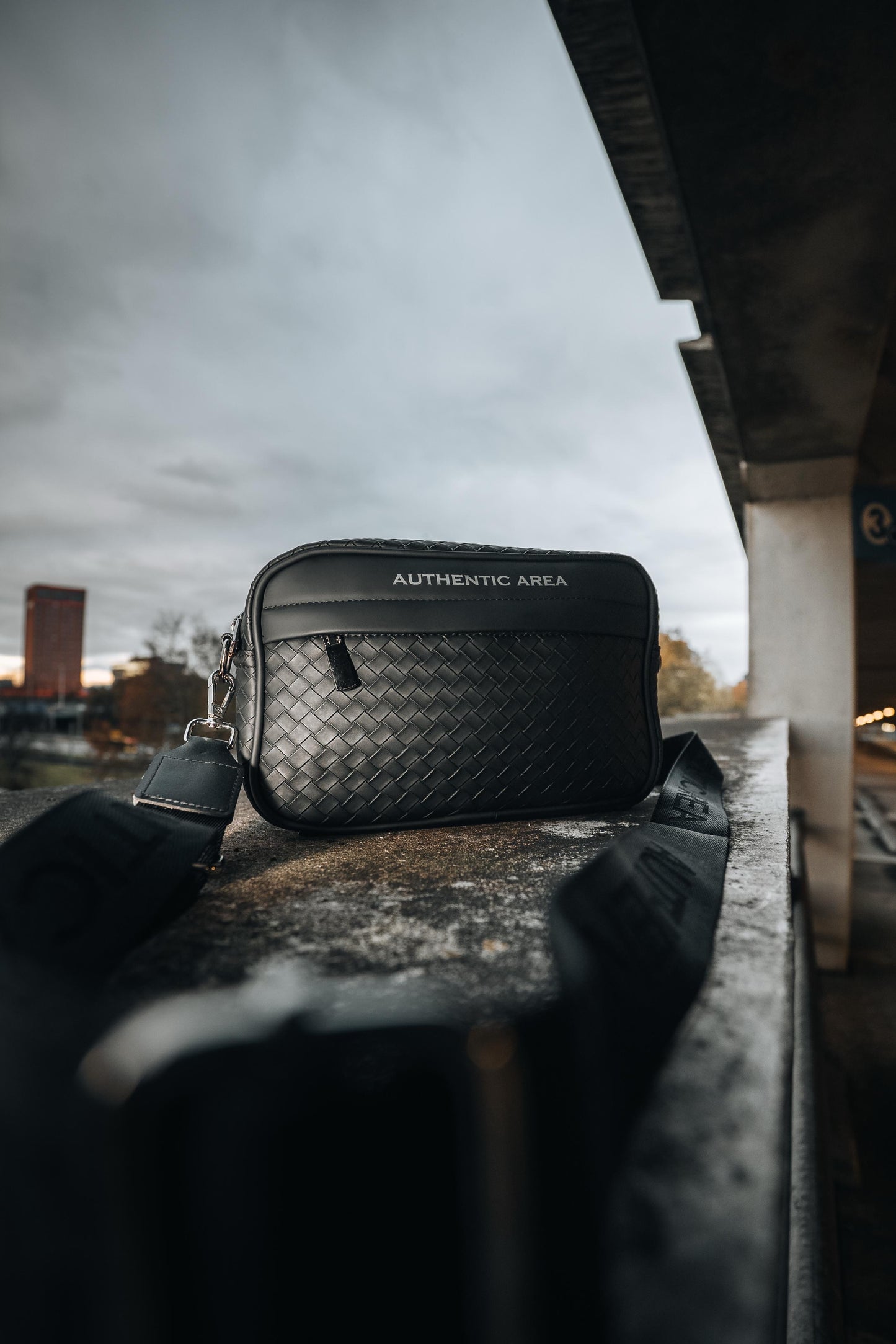 Structured Messenger Bag Black